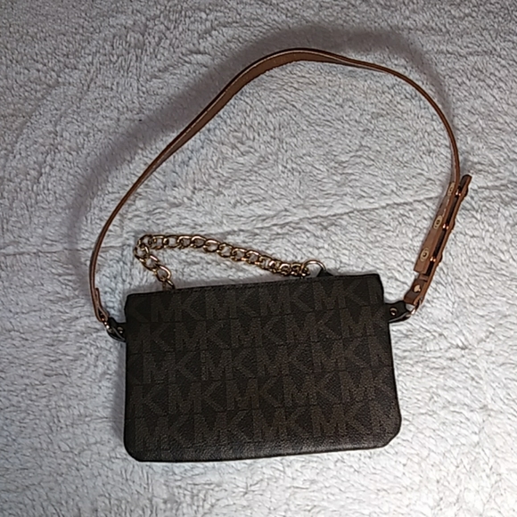 Michael Kors clutch - Picture 3 of 8